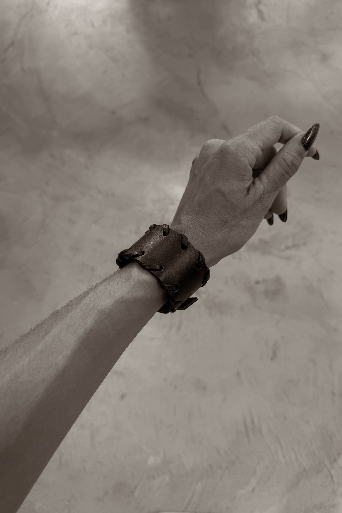 INDIRA brazalete chocolate